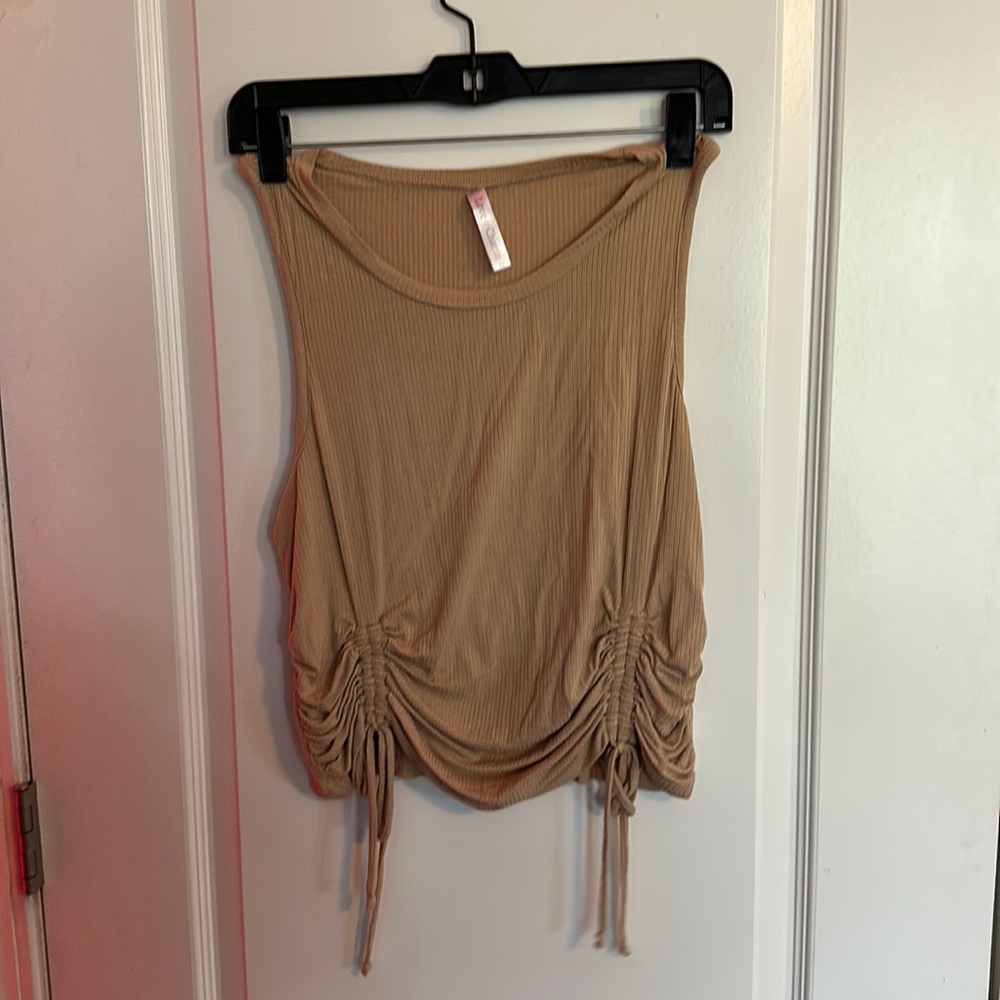 LOCE CHARM TANK TOP
